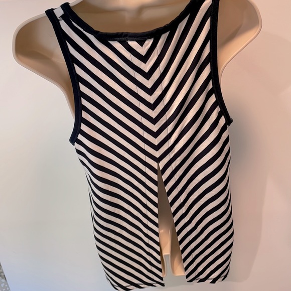 Rag & bone, SIZE L New with tag, White/Navy Striped split back tank - Picture 4 of 5